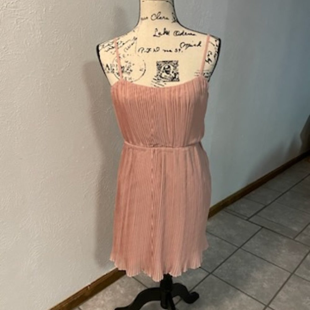 Cute Light Pink Pleated sundress